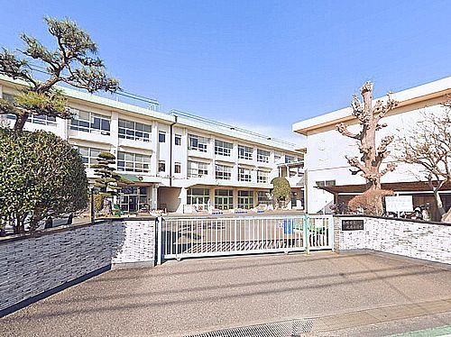 【小学校】平塚市立岡崎小学校まで1014ｍ
