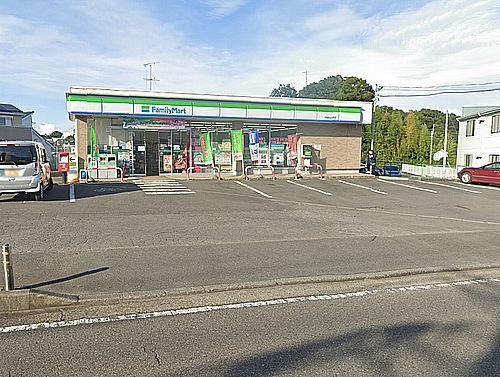【コンビニエンスストア】ファミリーマート平塚岡崎店まで498ｍ