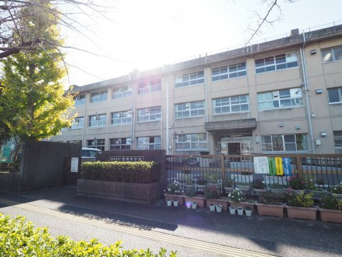 【中学校】浦安市立富岡中学校まで1027ｍ