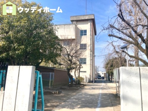 【小学校】草加市立八幡北小学校まで350ｍ