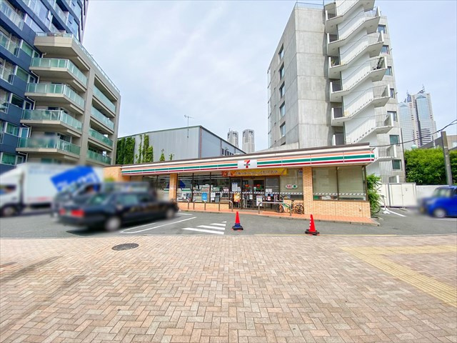 【コンビニエンスストア】セブンイレブン　渋谷本町3丁目店まで105ｍ