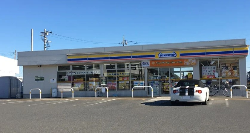 【コンビニエンスストア】ミニストップ伊勢崎市場町店 まで665ｍ
