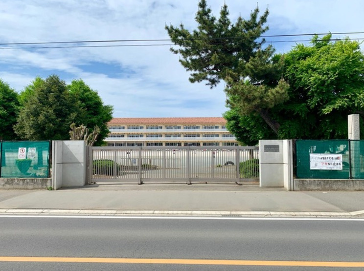 【小学校】太田市立藪塚本町小学校まで647ｍ