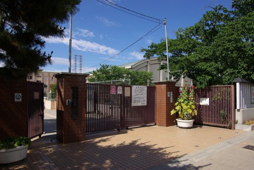 【小学校】尼崎市立　大庄小学校まで1550ｍ