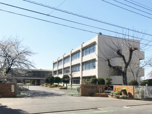 【小学校】深谷市立常盤小学校まで670ｍ