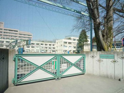 【小学校】世田谷区立用賀小学校まで851ｍ