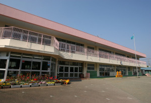 【幼稚園】秦野市立ほりかわ幼稚園まで380ｍ