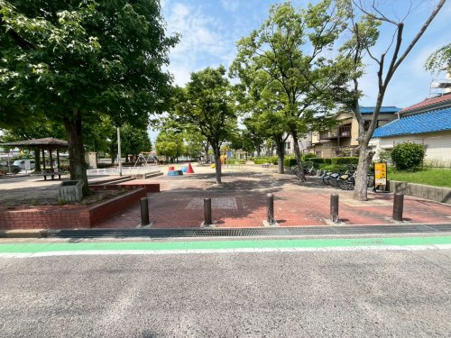 【公園】芋公園まで281ｍ