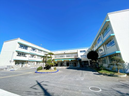 【小学校】志木市立志木第二小学校まで460ｍ