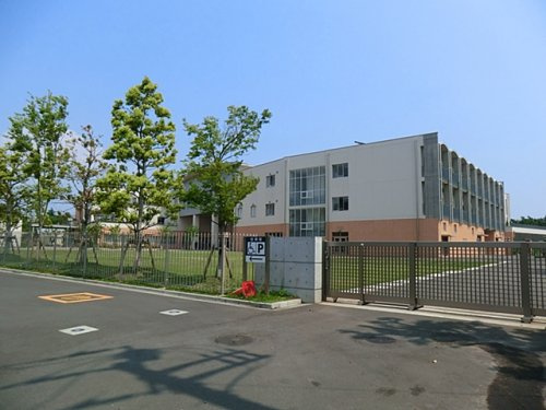 【中学校】六会中学校まで882ｍ