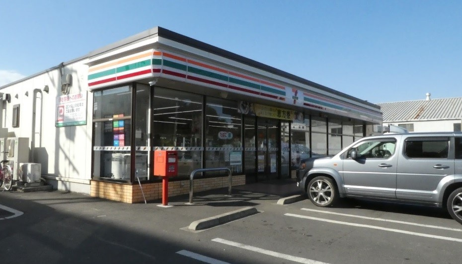 【コンビニエンスストア】セブンイレブン　綾瀬小園中央店まで1065ｍ