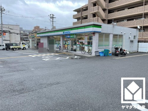 【コンビニエンスストア】ファミリーマート　伏見醍醐大構店まで276ｍ