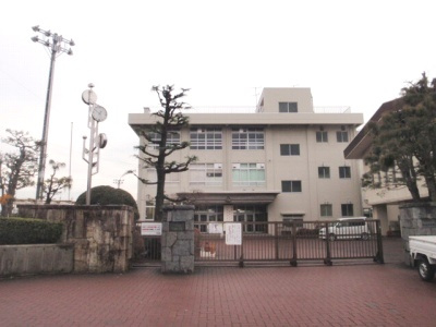【中学校】田名中学校まで559ｍ