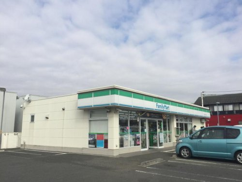 【コンビニエンスストア】ファミリーマート　つくば松代一丁目店まで141ｍ