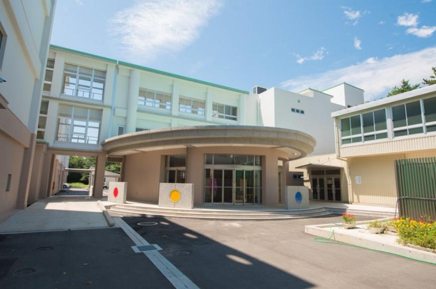 【小学校】守谷市立黒内小学校まで600ｍ
