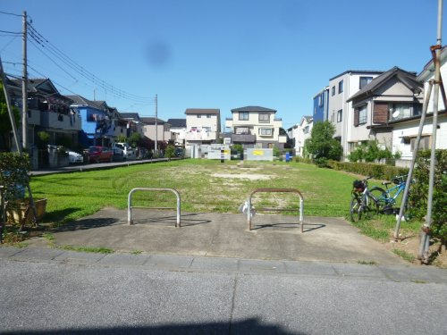 【公園】鷲越ふれあい公園まで520ｍ