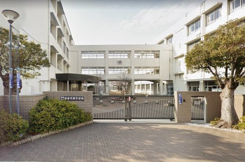 【中学校】姫路市立飾磨中部中学校まで629ｍ