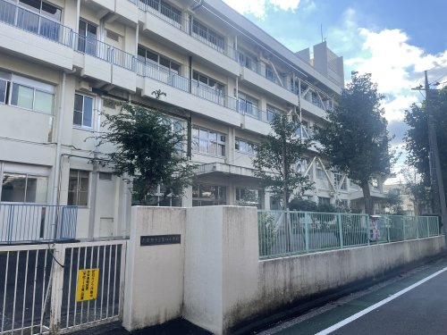 【小学校】武蔵野市立第四小学校まで320ｍ