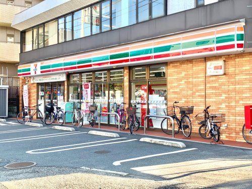 【コンビニエンスストア】セブンイレブン　足立本木2丁目店まで225ｍ