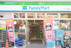【コンビニエンスストア】ファミリーマート　お花茶屋店まで101ｍ
