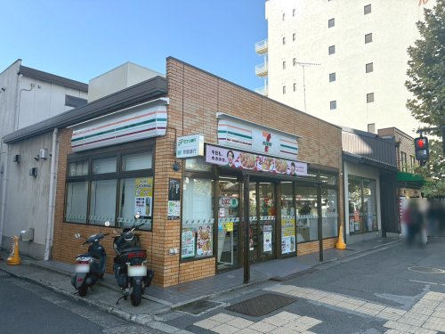 【コンビニエンスストア】セブンイレブン　京都烏丸六条店まで164ｍ