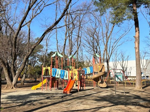 【公園】緑町中央公園まで878ｍ