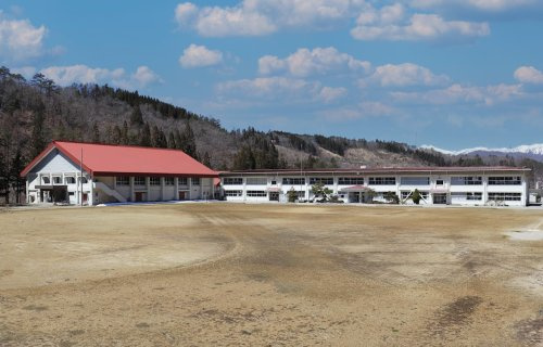 【中学校】高山市立荘川中学校まで6253ｍ