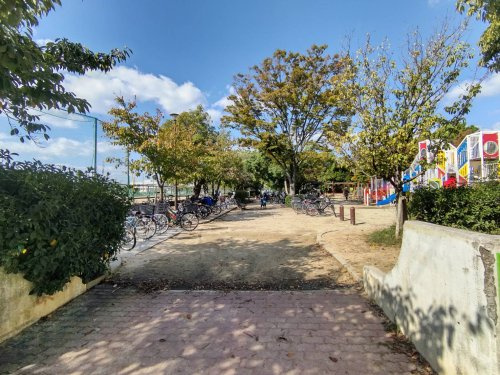 【公園】瓦林公園まで381ｍ