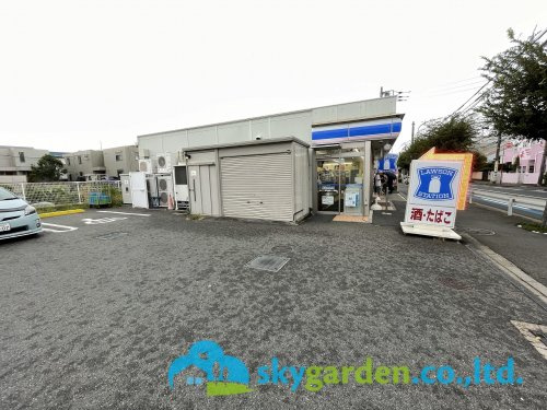 【コンビニエンスストア】ローソン　鵠沼海岸七丁目店まで387ｍ
