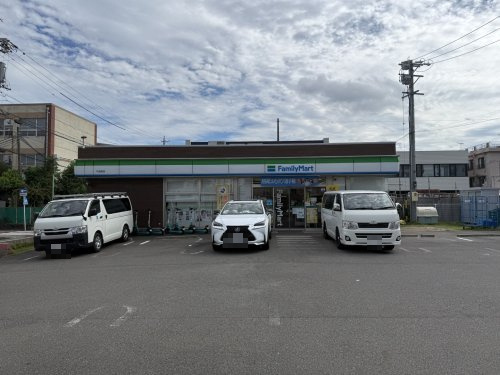 【コンビニエンスストア】ファミリーマート　千成西店まで992ｍ