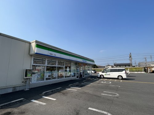 【コンビニエンスストア】ファミリーマート　川越岸町一丁目店まで410ｍ