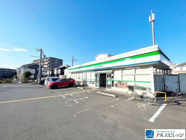 【コンビニエンスストア】ファミリーマート　ふじみ野二丁目店まで249ｍ
