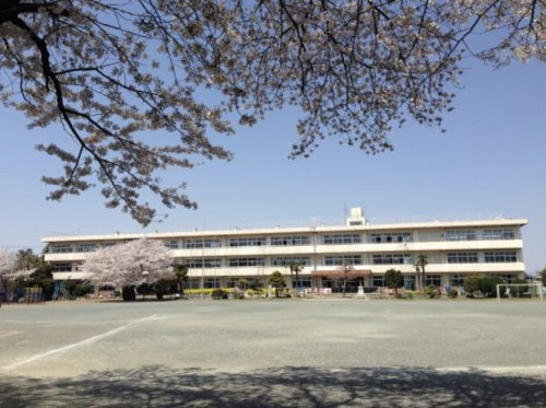 【小学校】熊谷市立　吉見小学校まで1816ｍ
