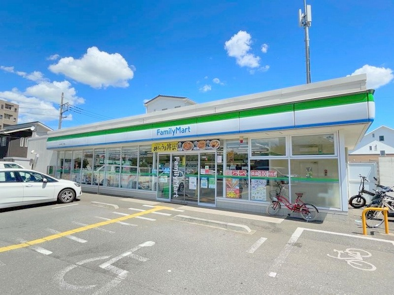 【コンビニエンスストア】ファミリーマート　ふじみ野二丁目店まで780ｍ