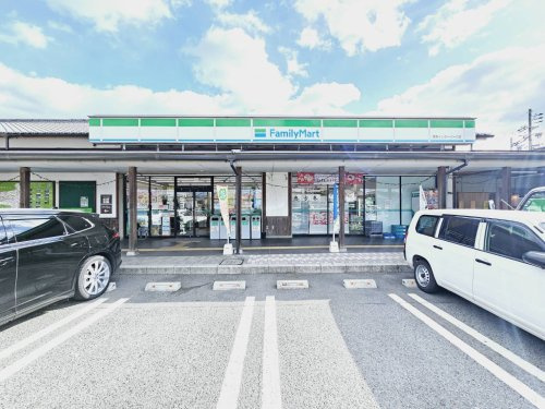 【コンビニエンスストア】ファミリーマート　東条インターパーク店まで1192ｍ