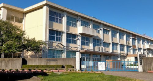 【中学校】岐阜市立岐北中学校まで1425ｍ
