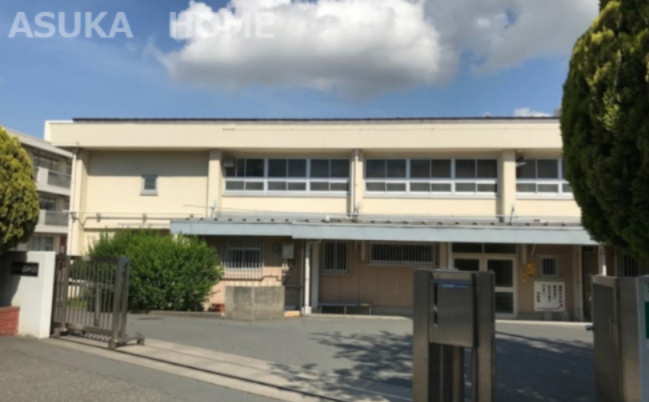 【中学校】横浜市立港南中学校まで1256ｍ