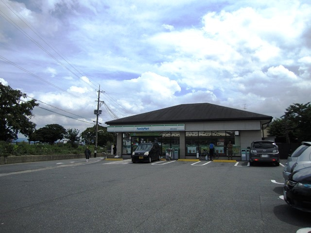 【コンビニエンスストア】ファミリーマート　松尾大社前店まで726ｍ