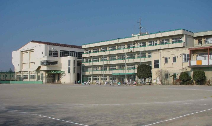 【中学校】さいたま市立指扇中学校まで900ｍ
