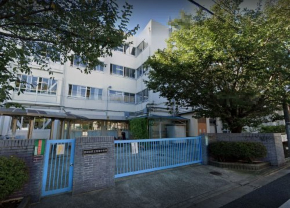 【中学校】弦巻中学校まで543ｍ
