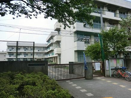 【小学校】山崎小学校まで777ｍ