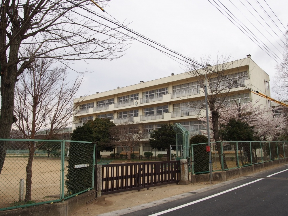【中学校】北部中学校まで1307ｍ
