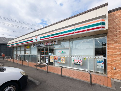 【コンビニエンスストア】セブンイレブン真岡大谷本町店まで718ｍ