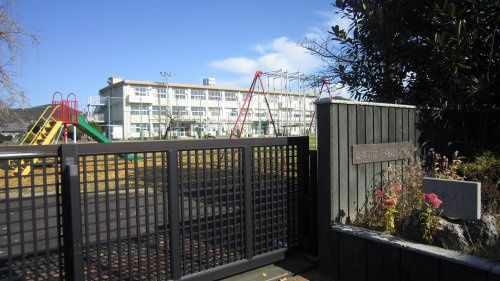 【小学校】岐阜市立三輪北小学校まで3048ｍ
