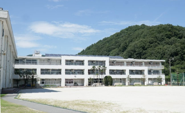 【小学校】本巣市立本巣小学校まで1819ｍ