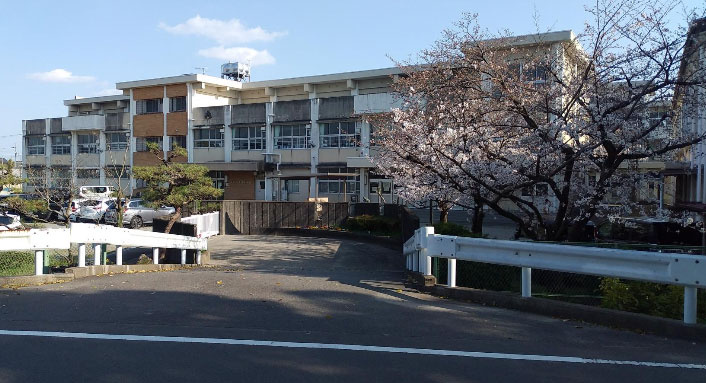 【中学校】岐阜市立厚見中学校まで656ｍ