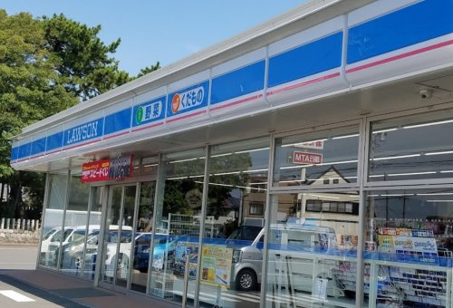 【コンビニエンスストア】ローソン　あま七宝町桂店まで653ｍ