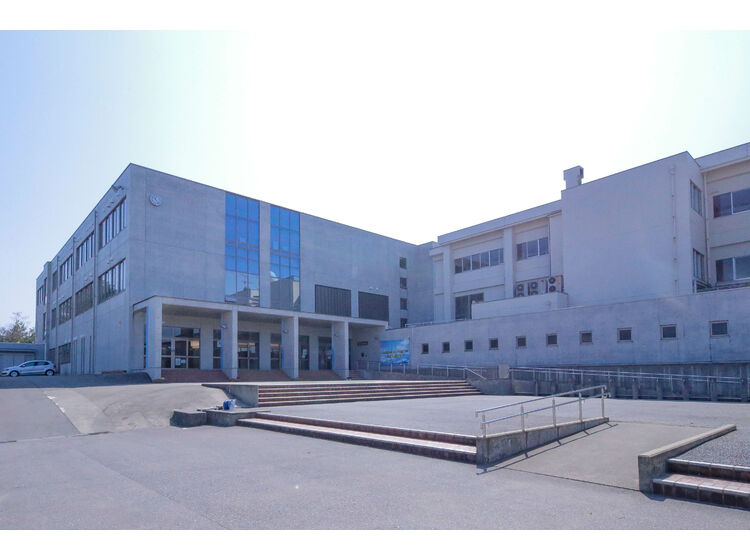 【中学校】辰口中学校まで1120ｍ