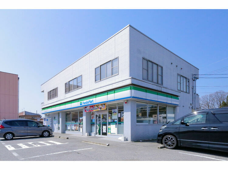 【コンビニエンスストア】ファミリーマート　辰口丘陵公園前店まで664ｍ