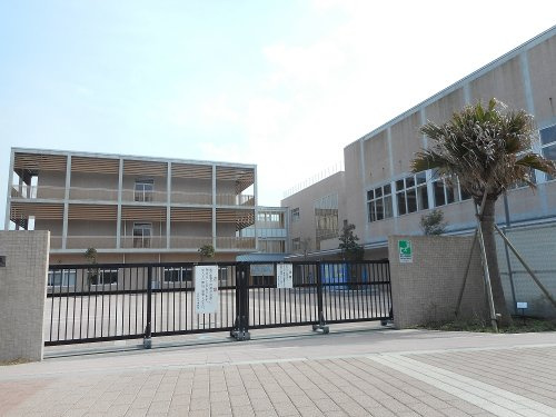 【小学校】茅ヶ崎市立汐見台小学校まで347ｍ